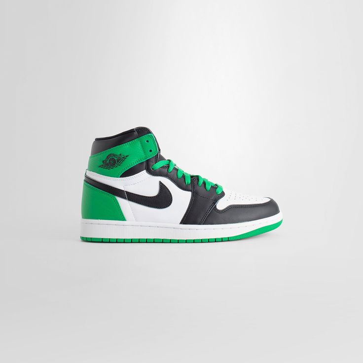 High-Top Streetwear Sneakers - ArivaStreetwear