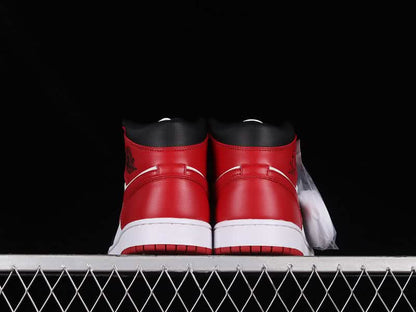 Nike Air Jordan 1 - Röd