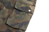 Camouflage cargo pants pocket.