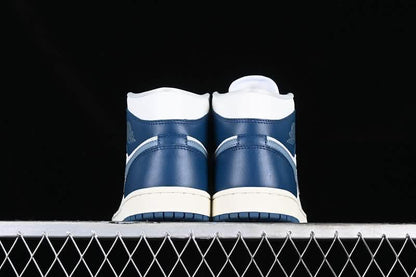 Nike Air Jordan 1 - DARK BLUE