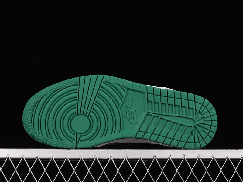 Nike Air Jordan 1 - Emerald Green