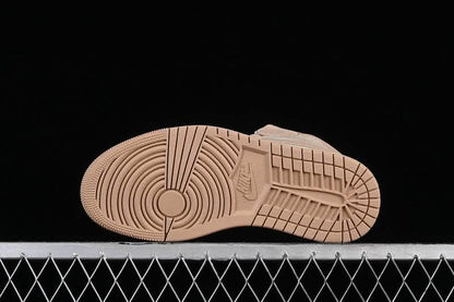 Nike Air Jordan 1 - Iconic Sand