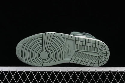 Nike Air Jordan 1 - Mint Green