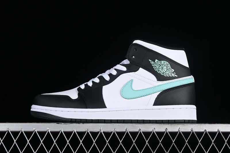 Nike Air Jordan 1 - Neon Turqoise