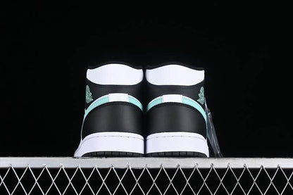 Nike Air Jordan 1 - Neon Turqoise
