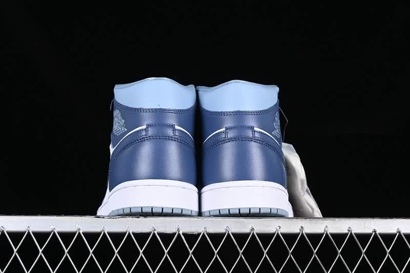 Nike Air Jordan 1 - Retro Blue