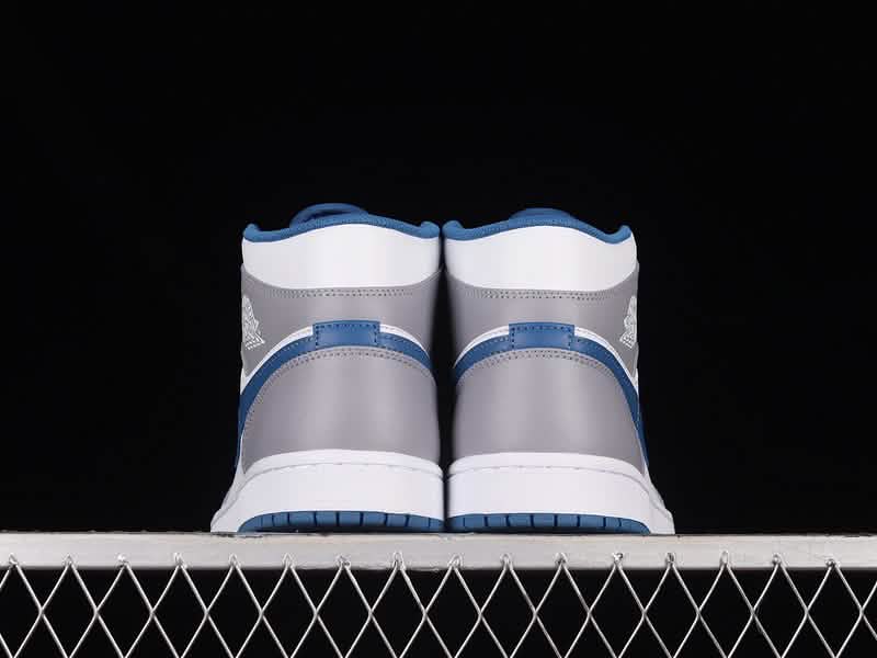 Nike Air Jordan 1 - Retro Gray