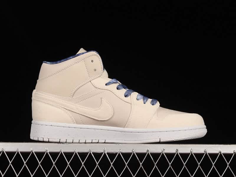Nike Air Jordan 1 - Sandman - Beige / 36